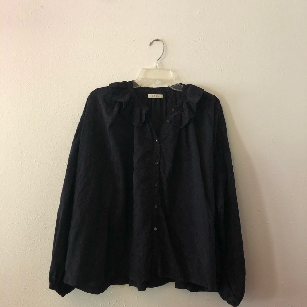 Doen blouse, size large.